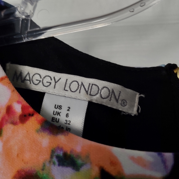 Floral Sheath Dress - Picture 4 of 7